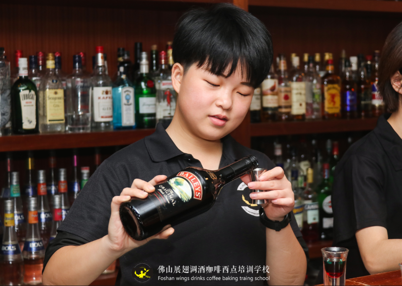 如何节约酒吧成本？